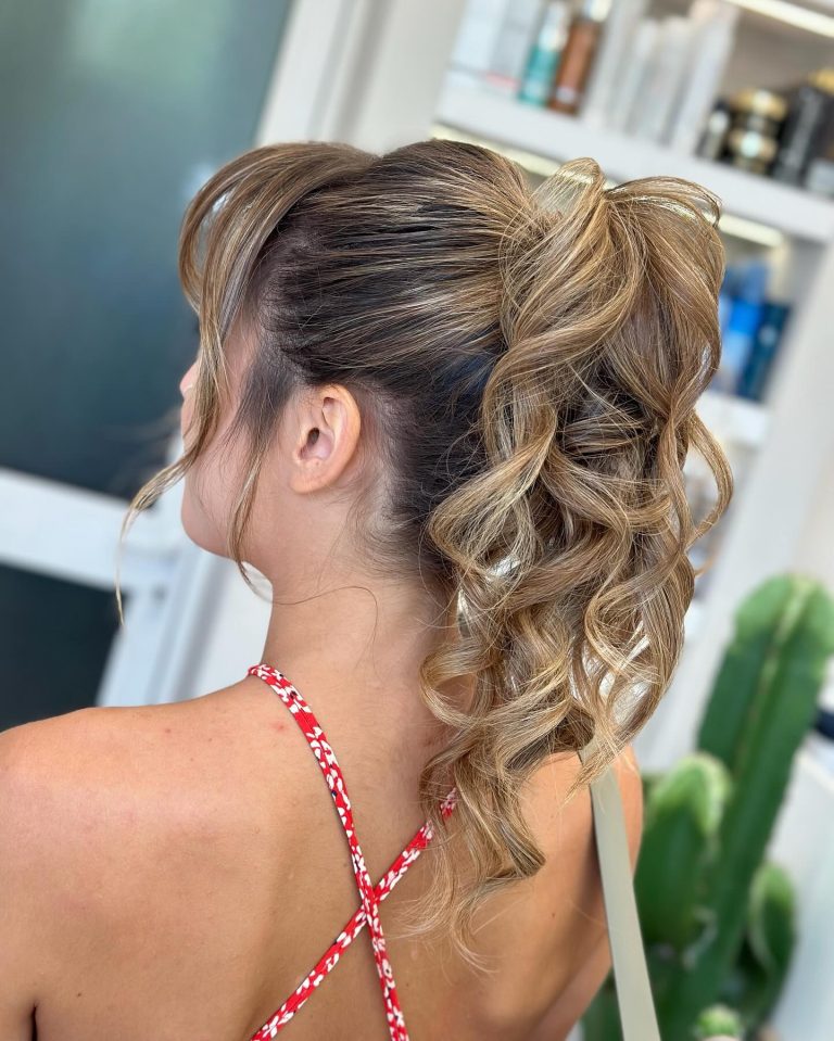 Elegant Half-Up Curls