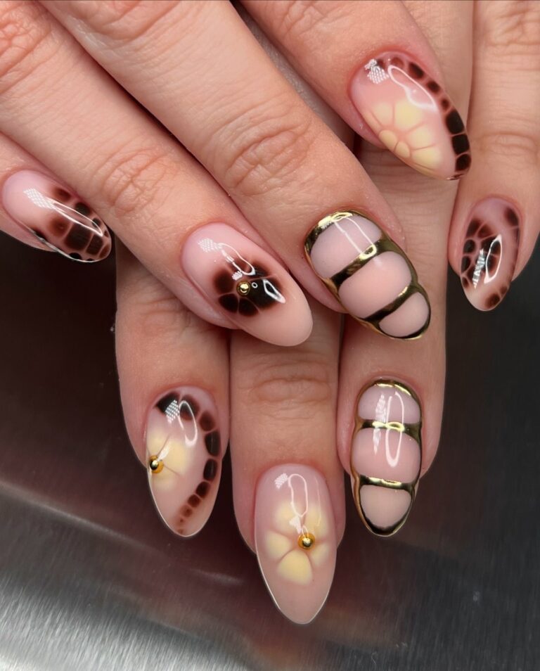 Autumn Elegance in Nail Art