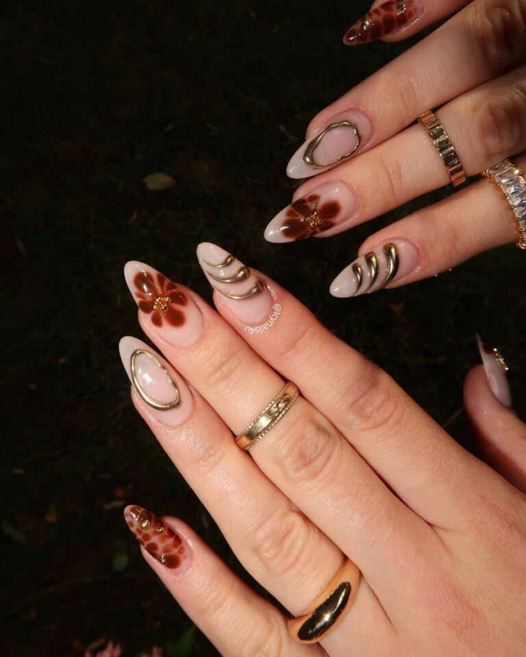 Autumn Elegance in Nail Art