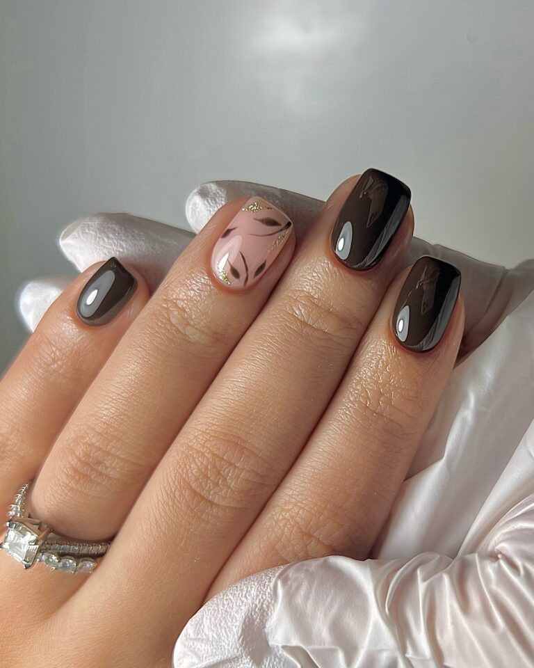 Autumn Elegance in Nail Art