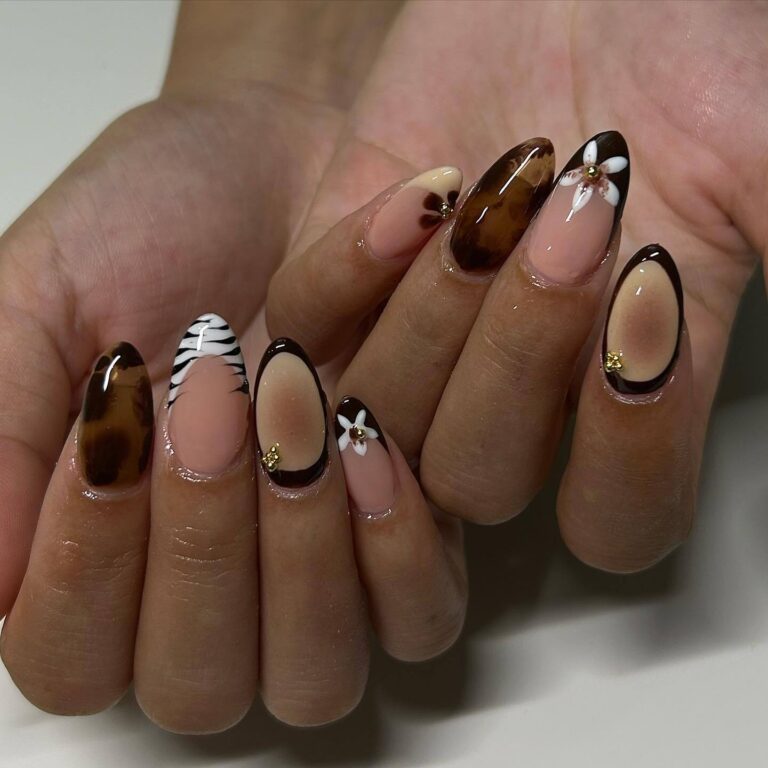 Autumn Elegance in Nail Art