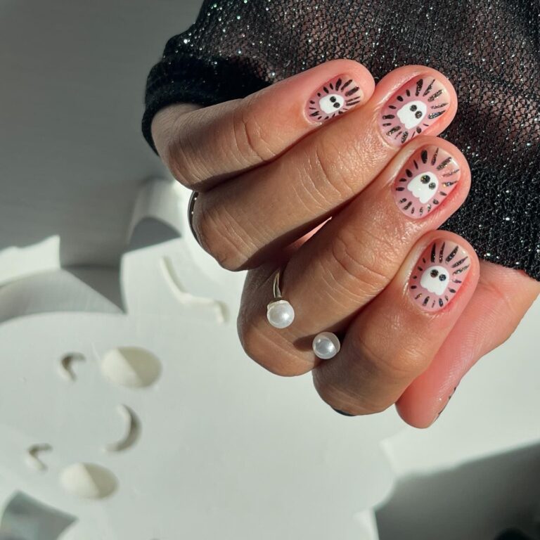 Playful Eye Motif Manicure