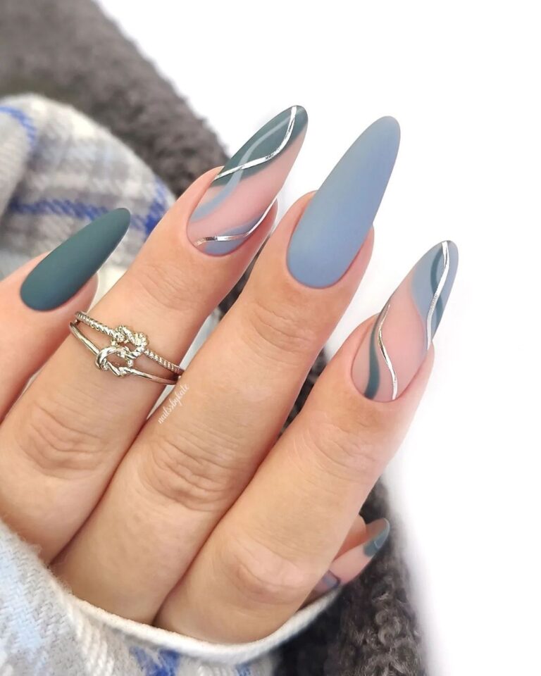 Sleek Silver Line on Matte and Glossy Nails