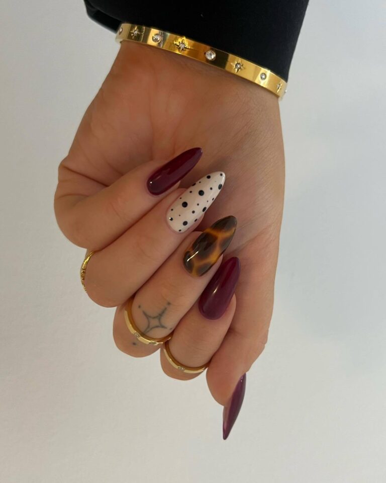 Stylish Autumn Manicure Inspiration