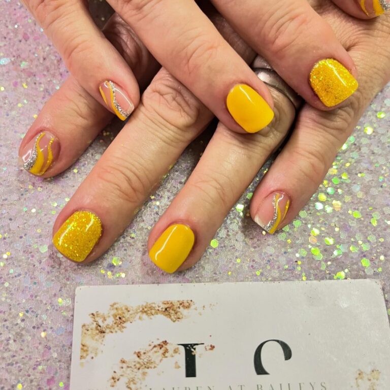 Sunny Getaway Nails