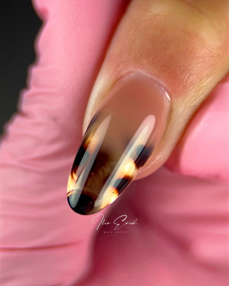 Tortoiseshell Elegance for Fall Nails