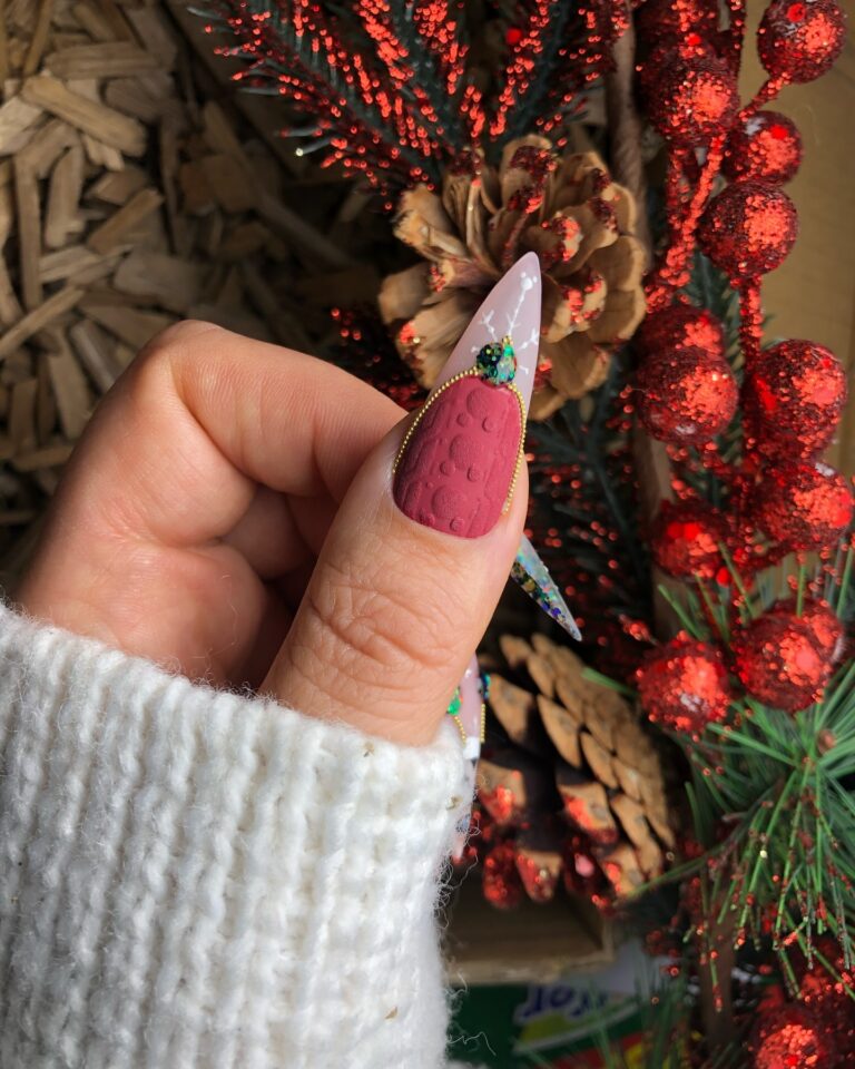 Winter Sweater Nails